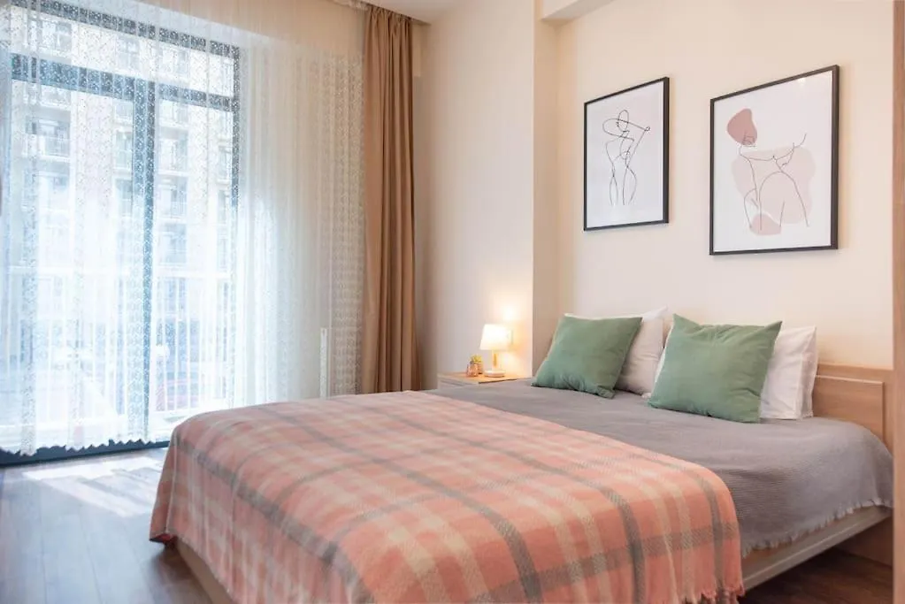 Gg Home - Cozy, Spacious 1 Bedroom Apartment In Saburtalo Tbilisi Geórgia