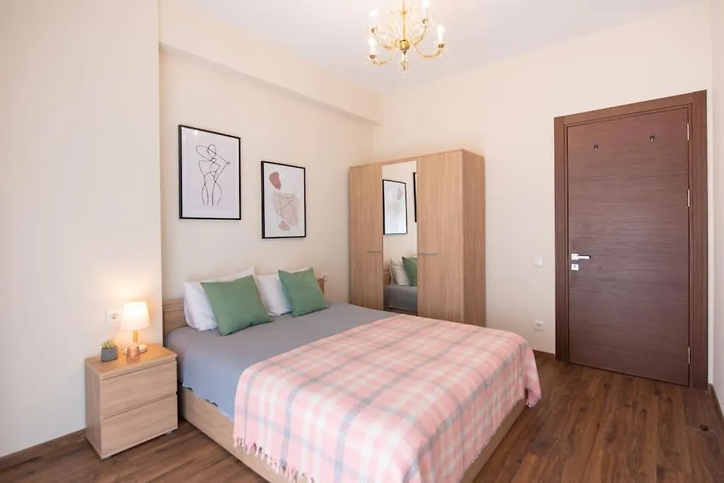 Gg Home - Cozy, Spacious 1 Bedroom Apartment In Saburtalo Tbilisi 0*,  Geórgia