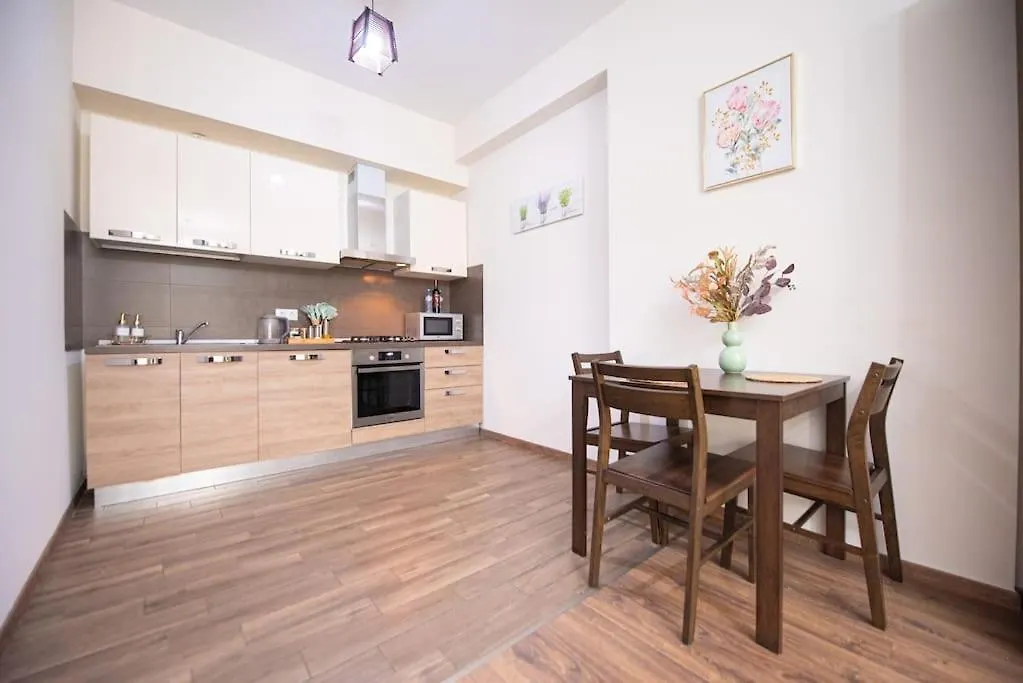 Gg Home - Cozy, Spacious 1 Bedroom Apartment In Saburtalo Tbilisi